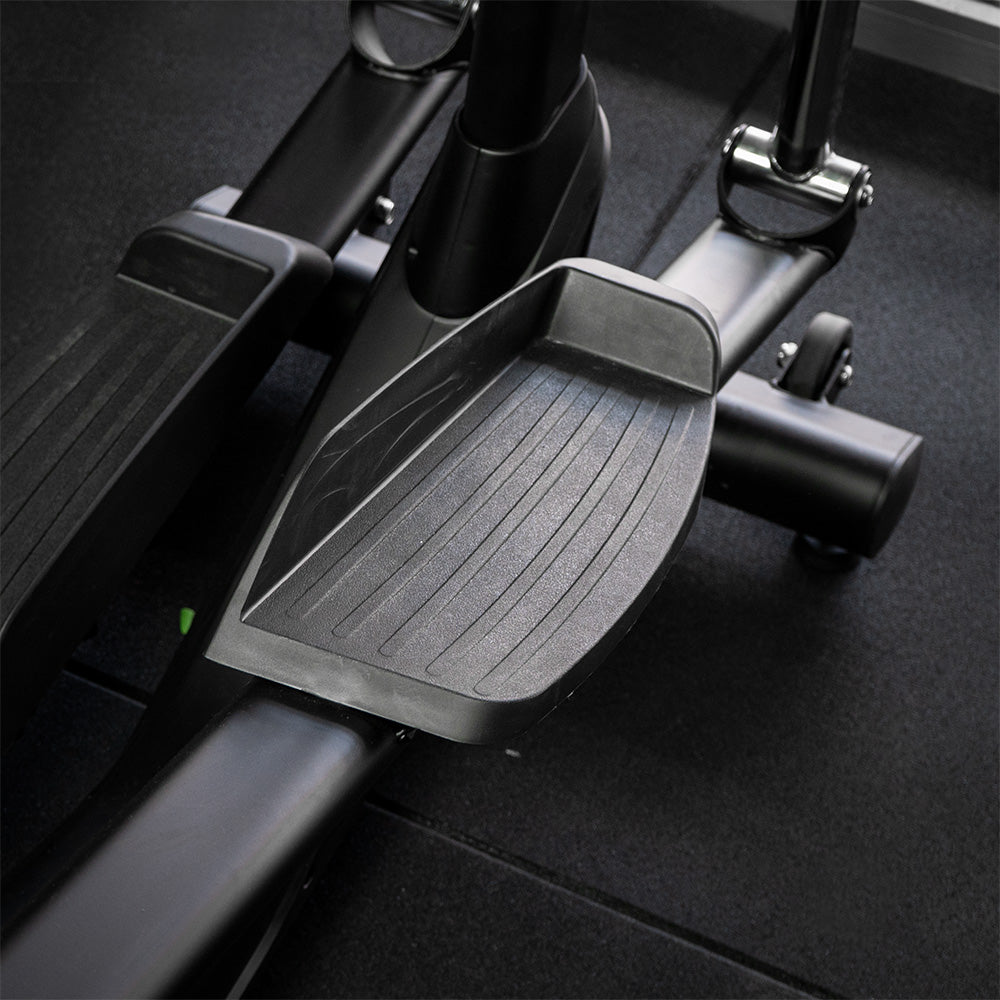 FT-28581-bicicleta-eliptica-z10-reposapies