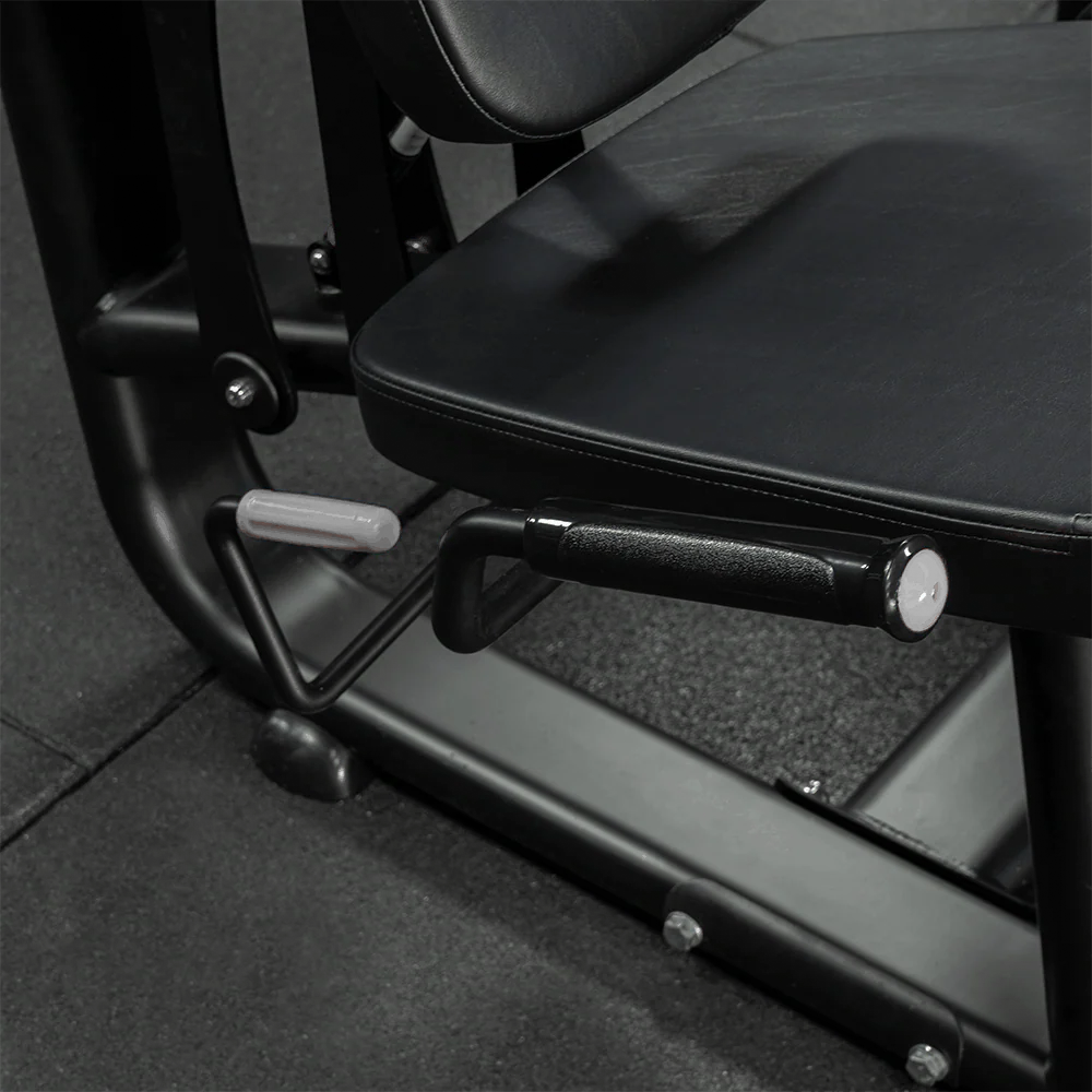 Femoral sentado | Máquina selectorizada - Pro Series